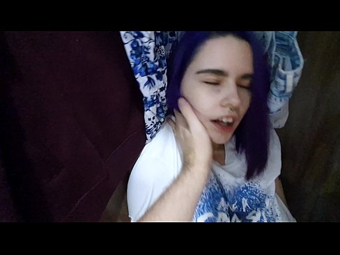 ❤️ Знайшоў сваю сястру ў шафе і дапамог ёй скончыць ❤️ Проста порна у нас ﹏